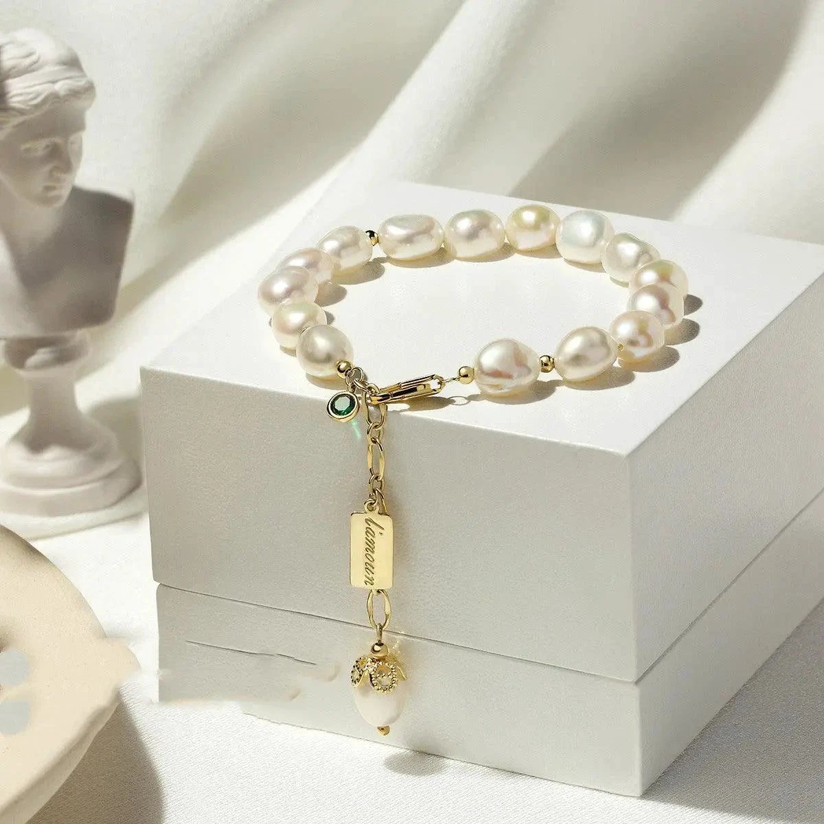 Sant Denis Pearl Charm Bracelet