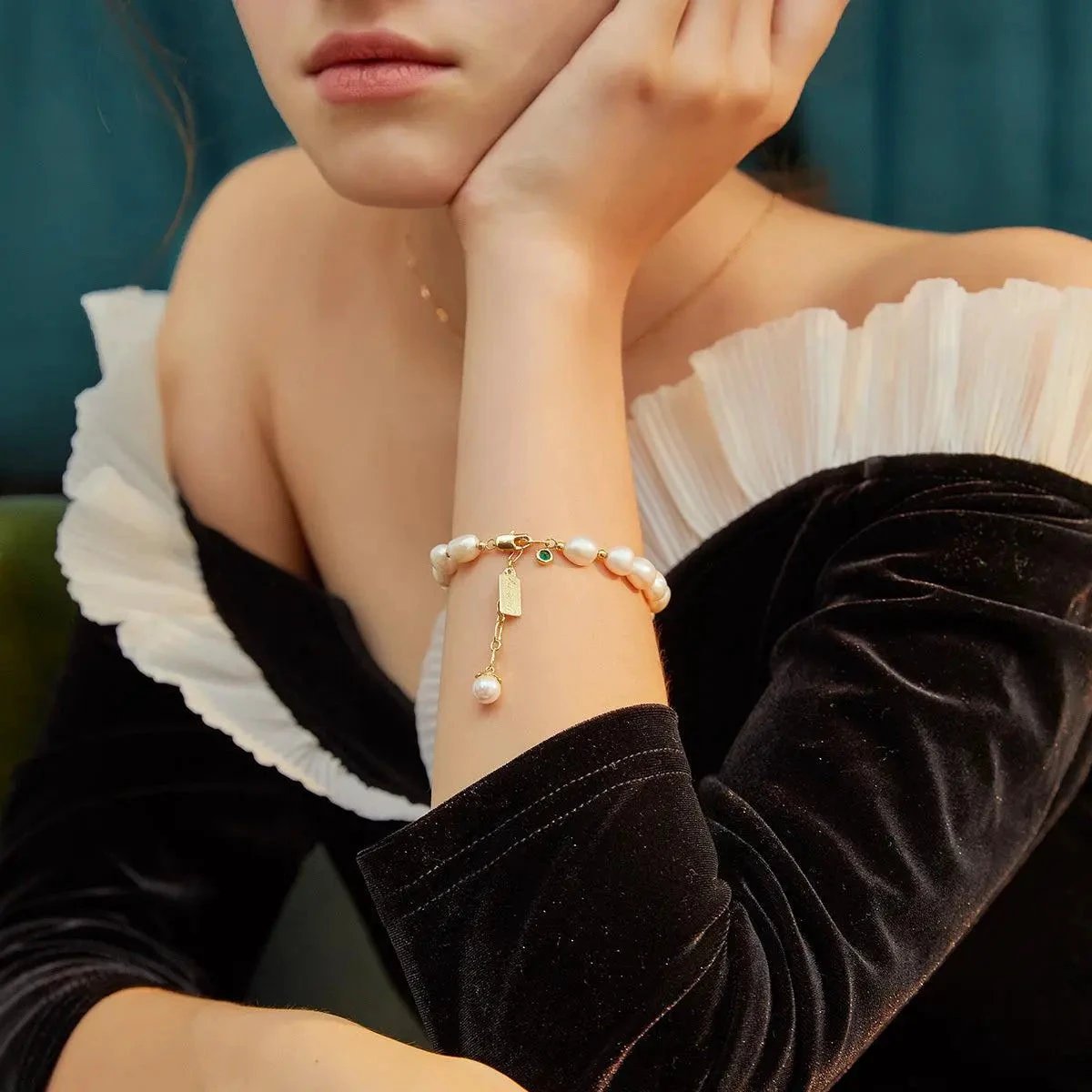 Sant Denis Pearl Charm Bracelet