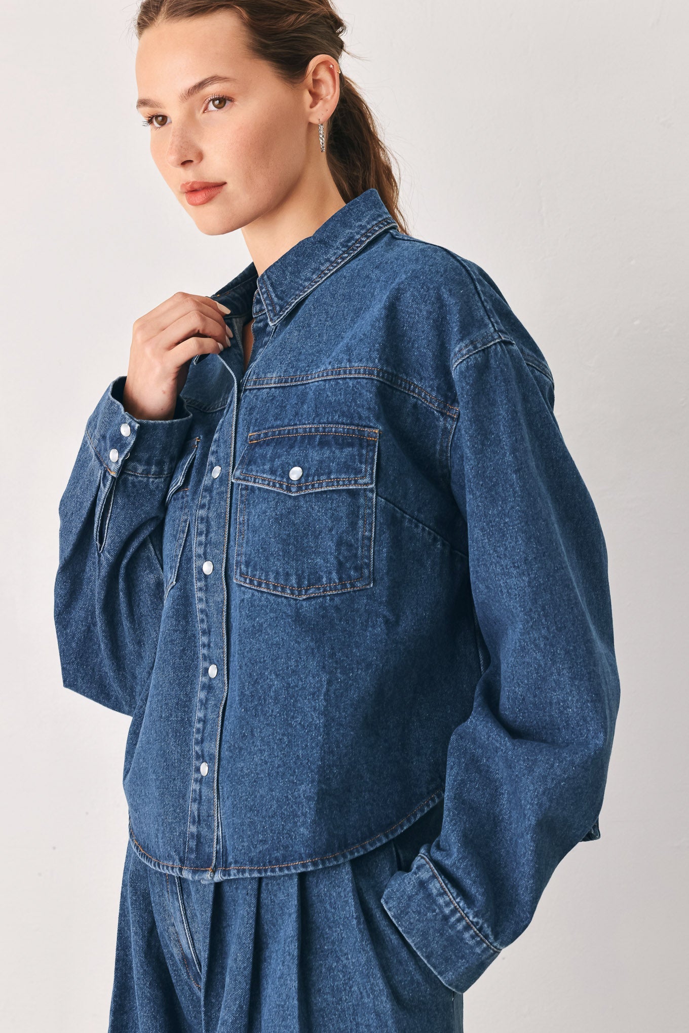 Women's Medium Indigo Pleated Denim Jacket