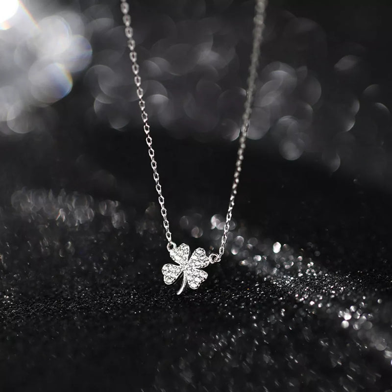 Clover Shimmer Pendant Necklace